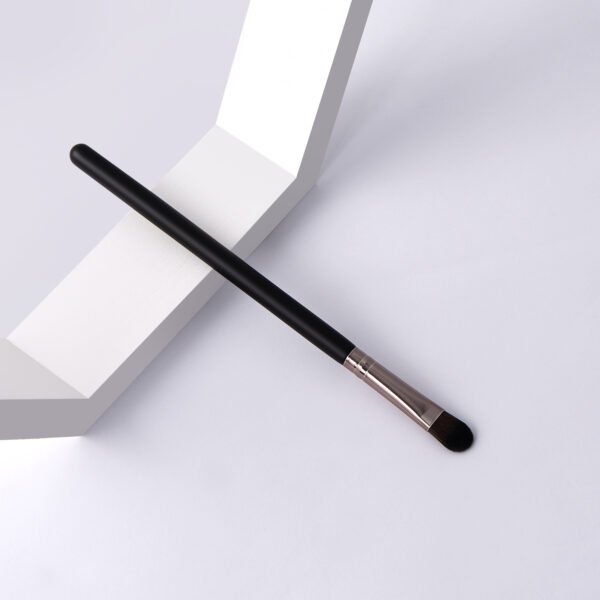 Concealer Makeup Brush List - Image 6